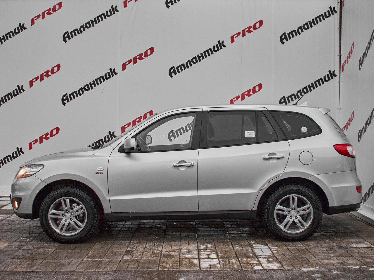 Купить Hyundai Santa Fe 2.2d AT (197 л.с.) 4WD, 2011 в Екатеренбурге