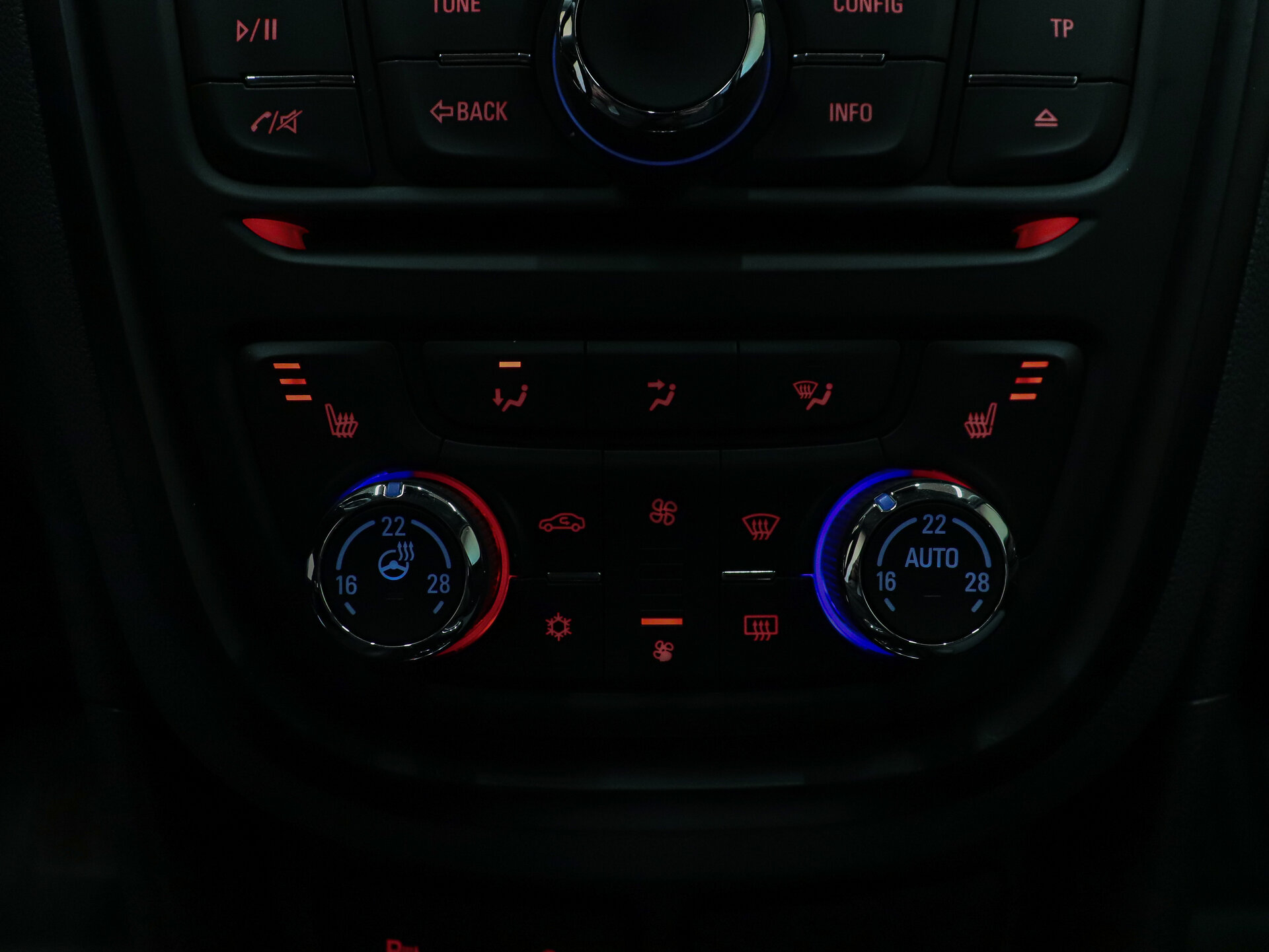 Opel Mokka 2013 16