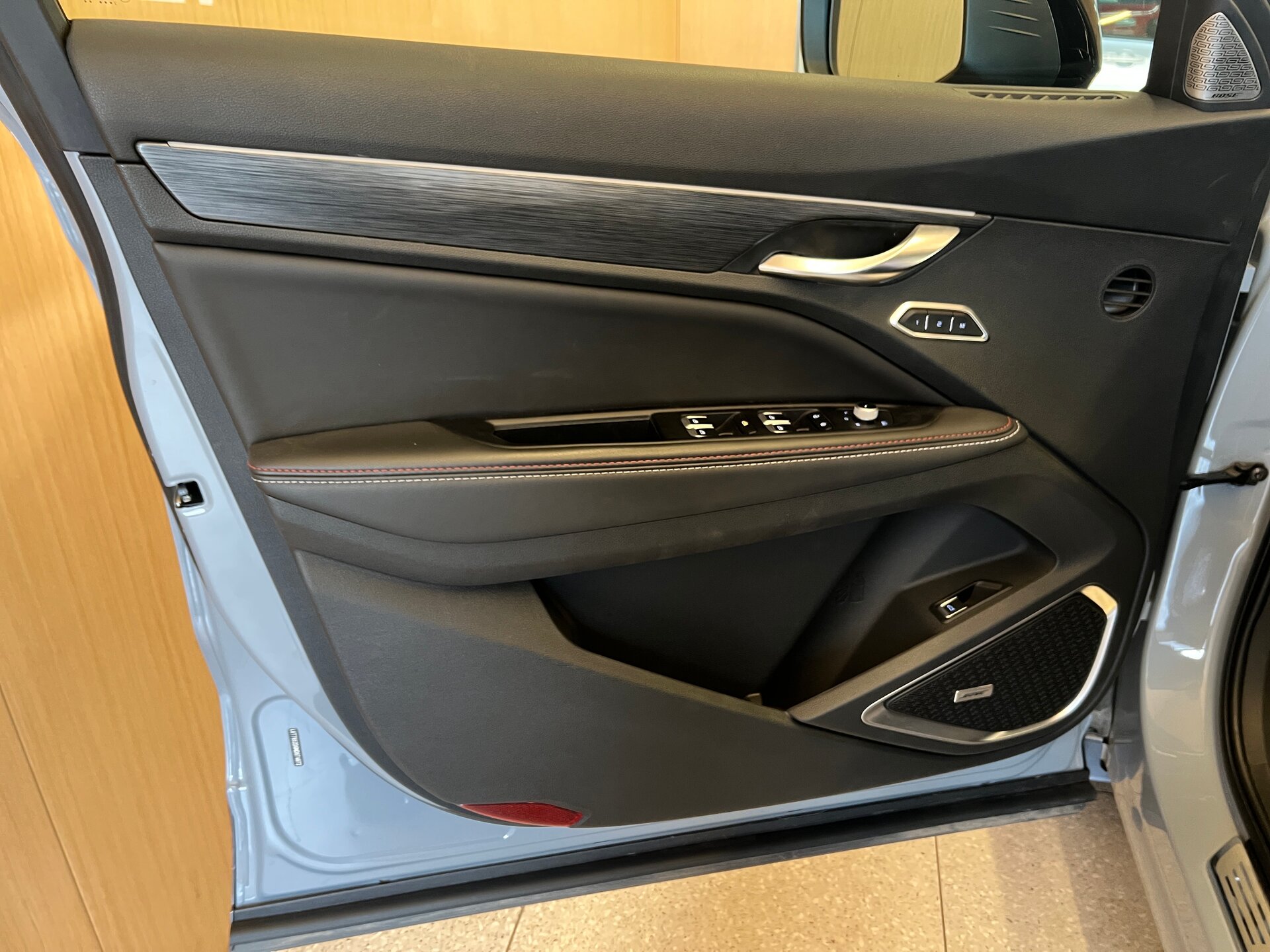 Geely Tugella 2022 6