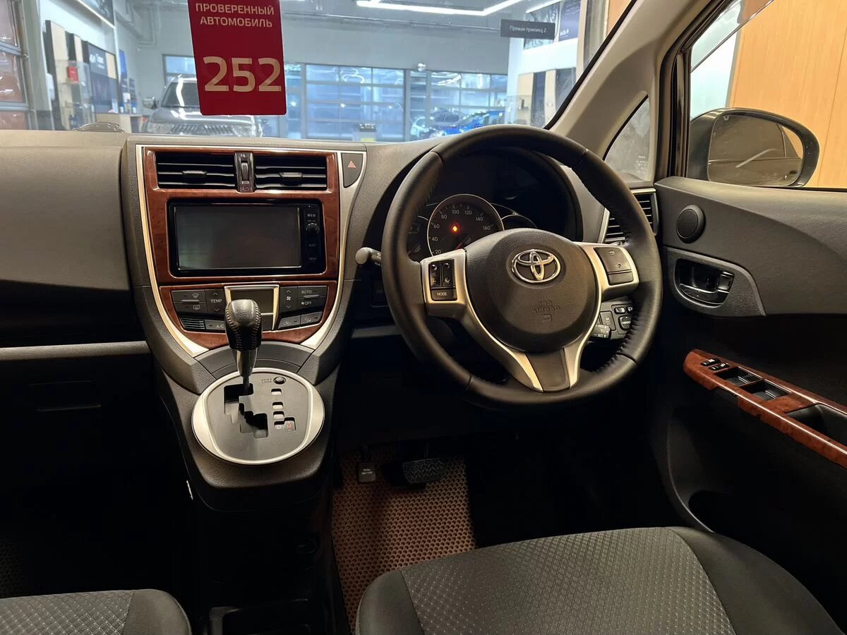 Toyota Ractis 2016 18