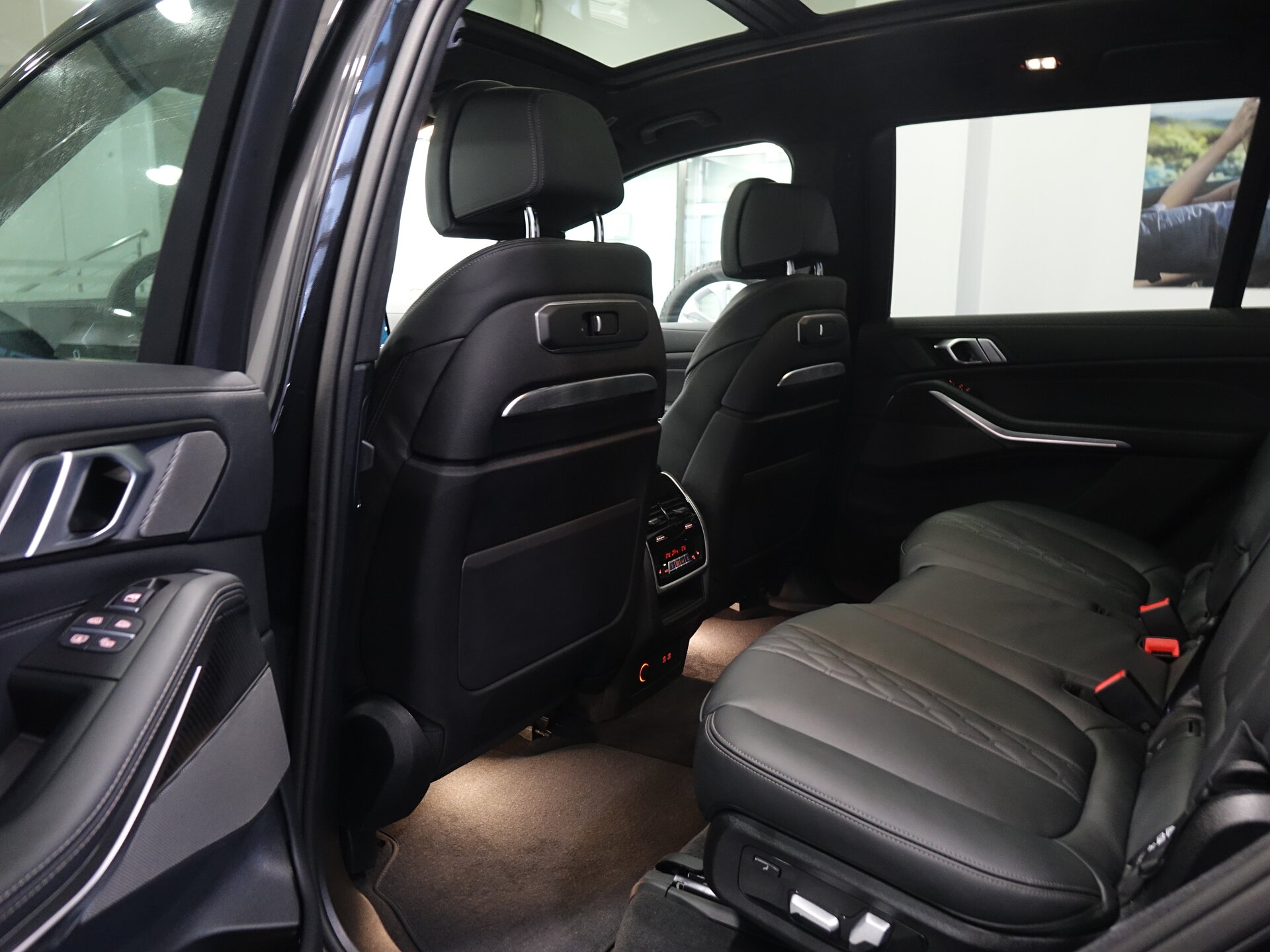 Автомобиль BMW X7 40d 3.0d AT (340 л.с.) 4WD - 9
