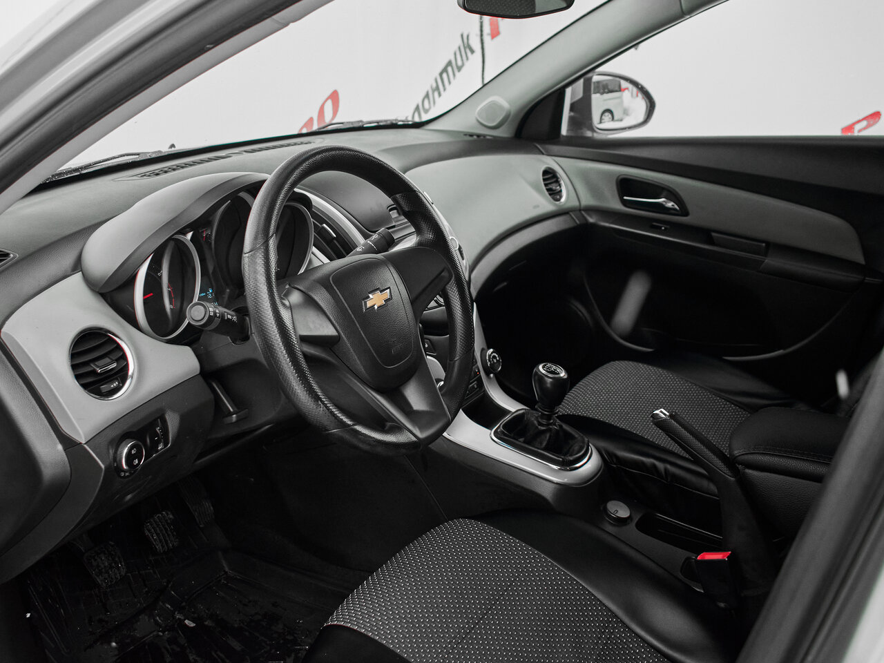 Купить Chevrolet Cruze 1.6 MT (109 л.с.), 2013 в Екатеренбурге