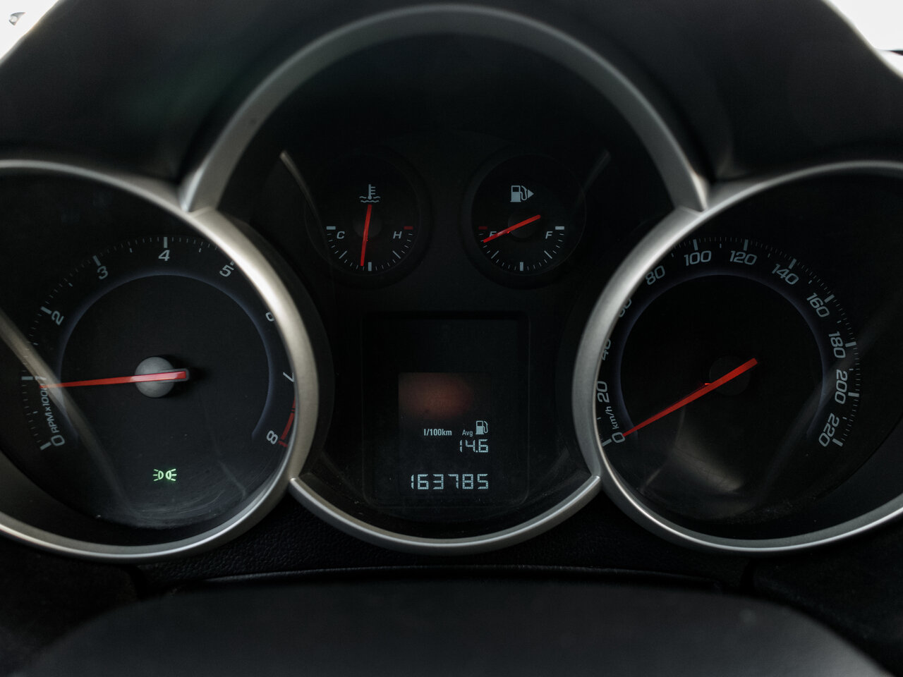 Купить Chevrolet Cruze 1.8 MT (141 л.с.), 2013 в Екатеренбурге