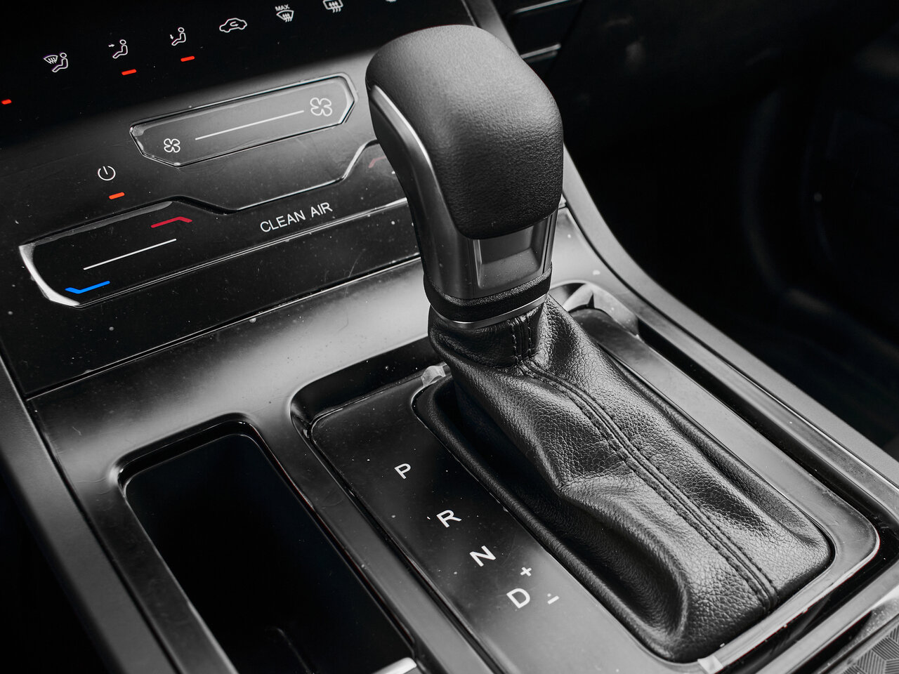 Купить Chery Tiggo 4 Pro 1.5 CVT (113 л.с.), 2024 в Екатеренбурге