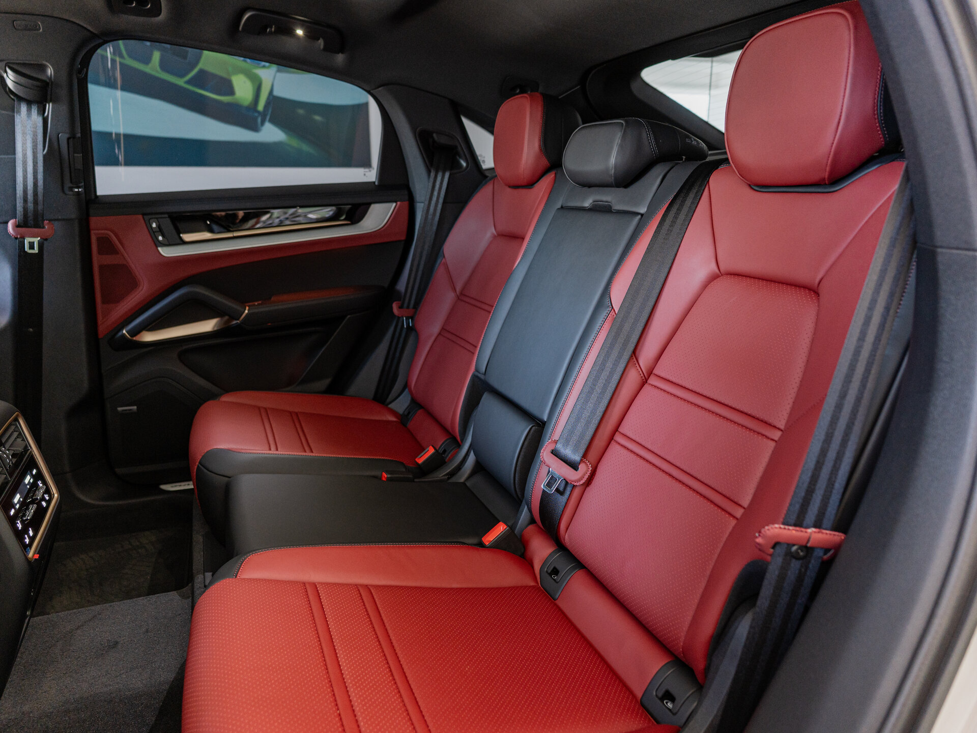 Автомобиль Porsche Cayenne Coupé 3.0 AT (353 л.с.) 4WD - 19