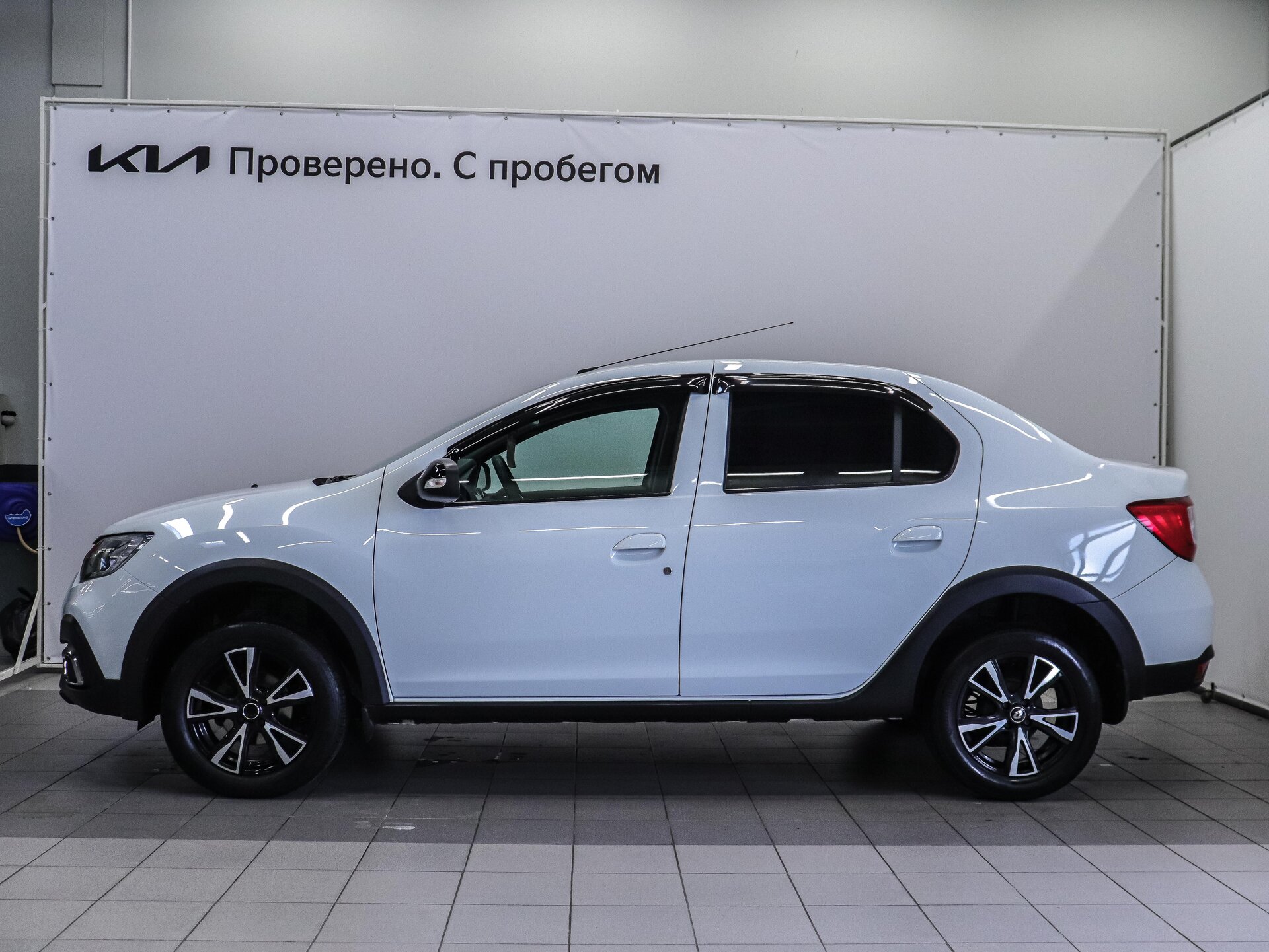 Renault Logan 2020 8