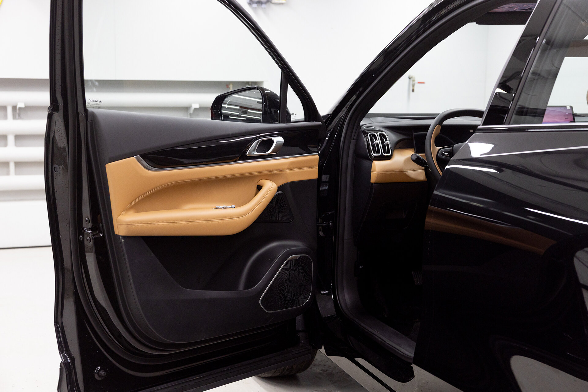 Geely Atlas Premium — миниатюра 20