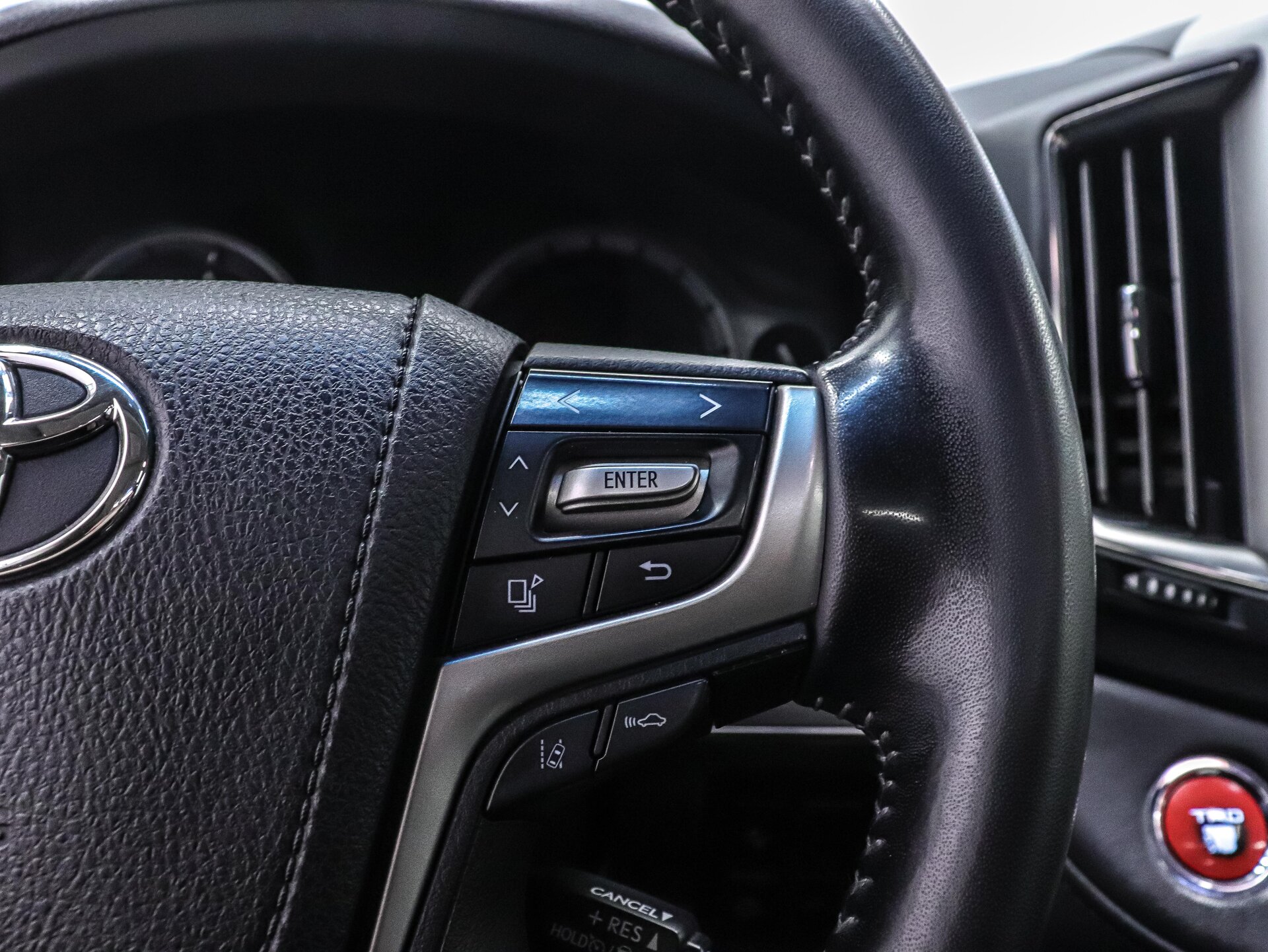 Toyota Land Cruiser 2019 22