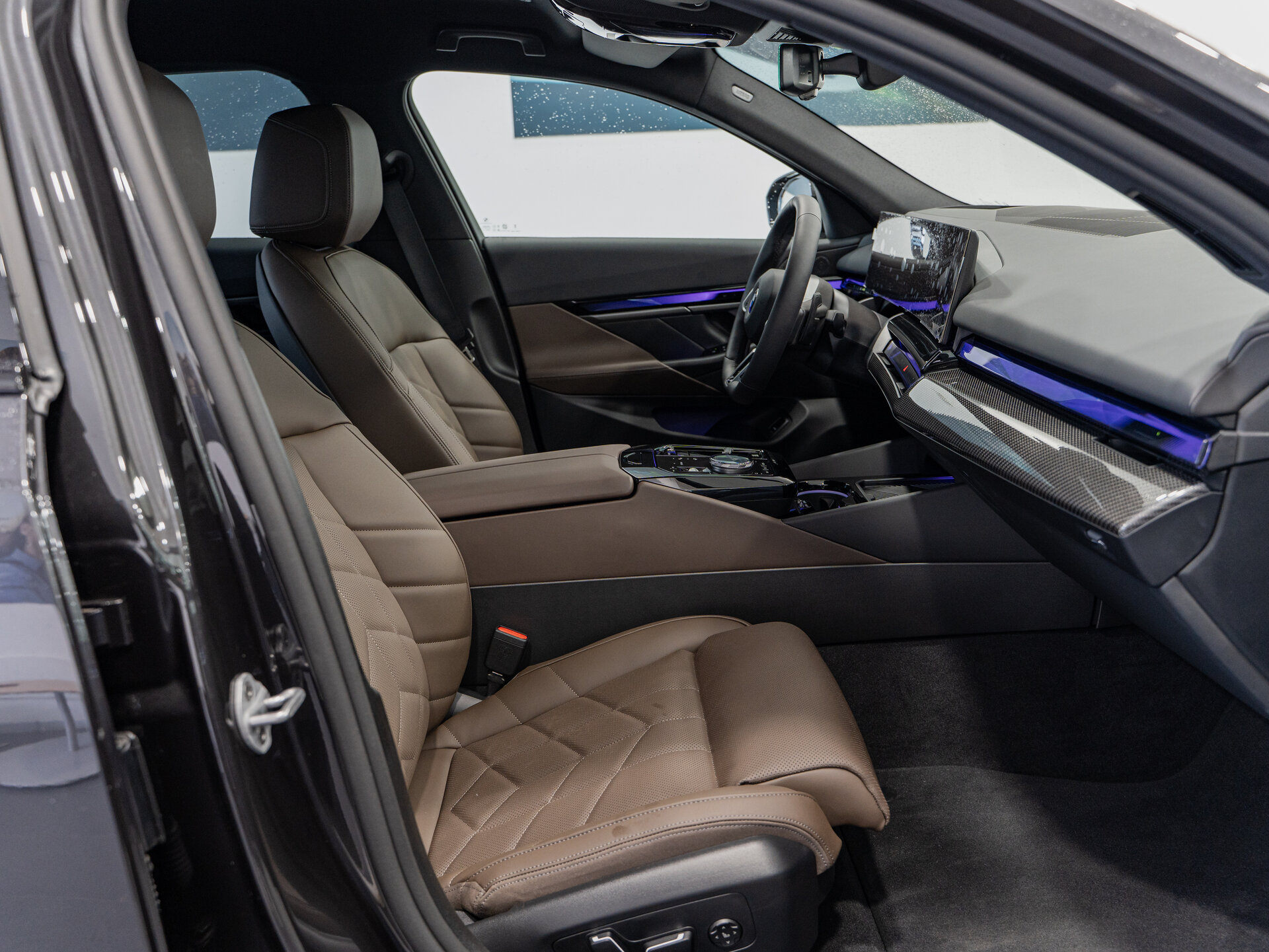 Автомобиль BMW 5 серии 520d xDrive 2.0d AT (197 л.с.) 4WD - 8