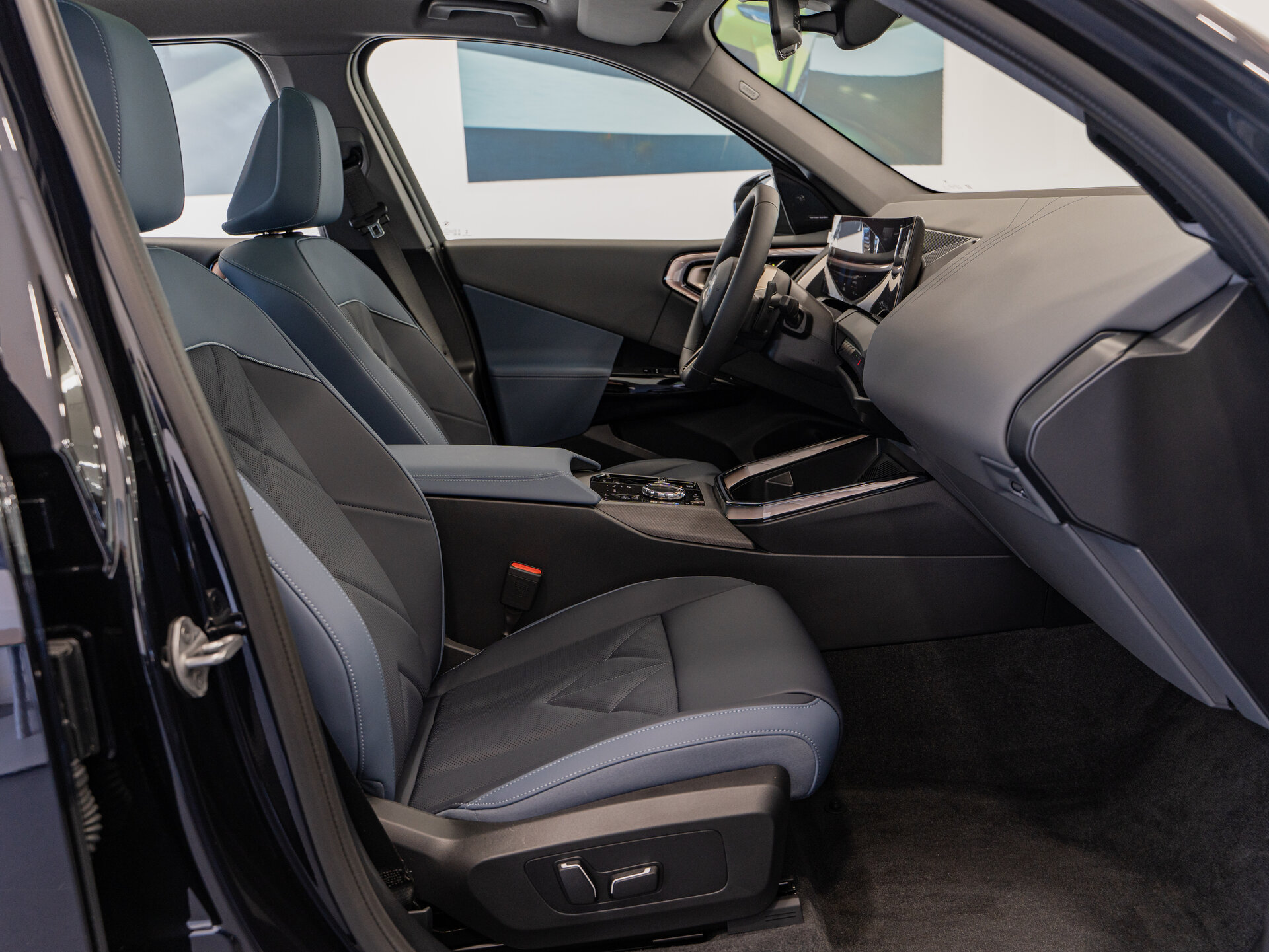 Автомобиль BMW X3 30L xDrive 2.0 AT (258 л.с.) 4WD - 8