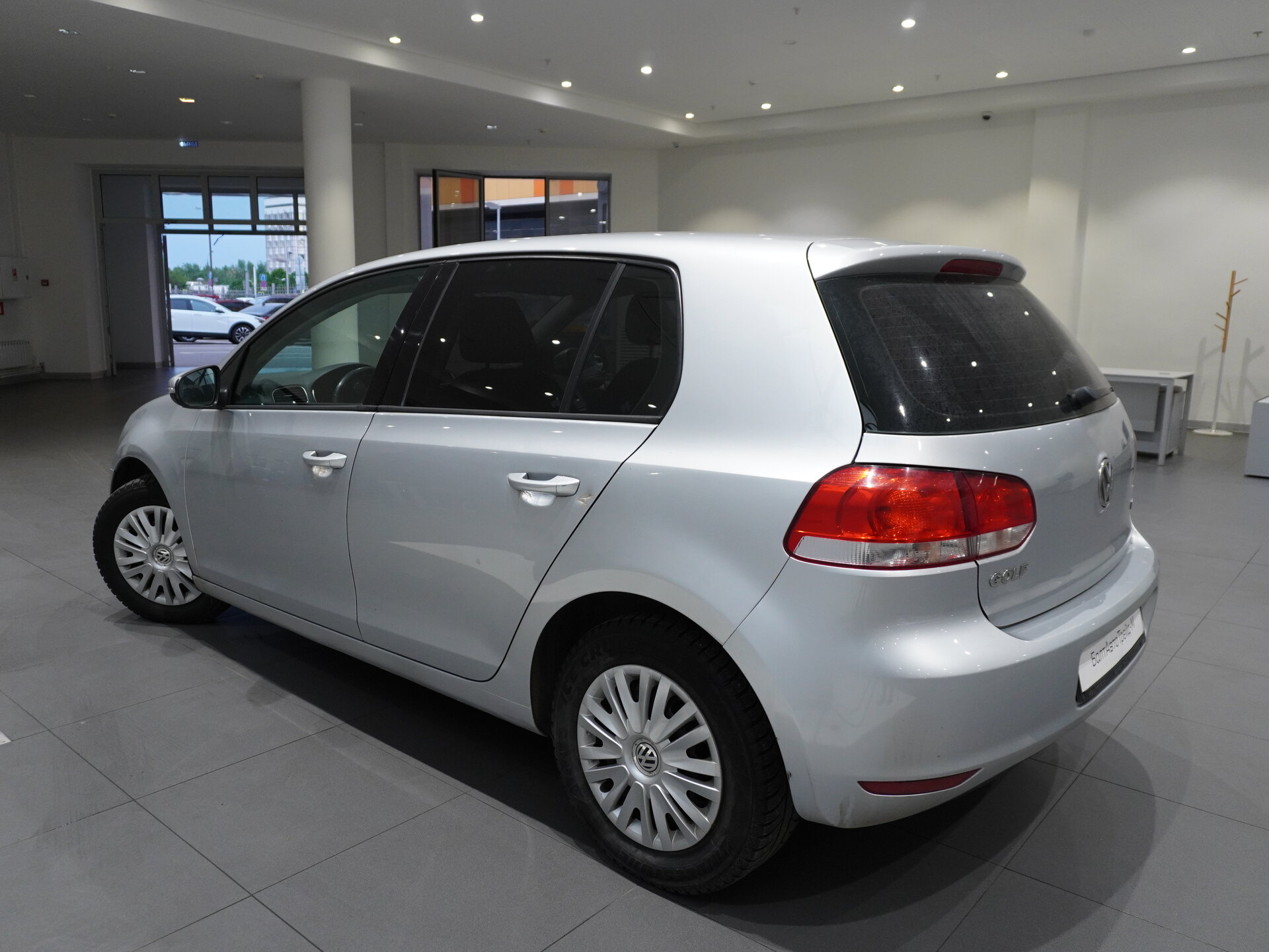 Автомобиль Volkswagen Golf 1.6 AMT (102 л.с.) - 6