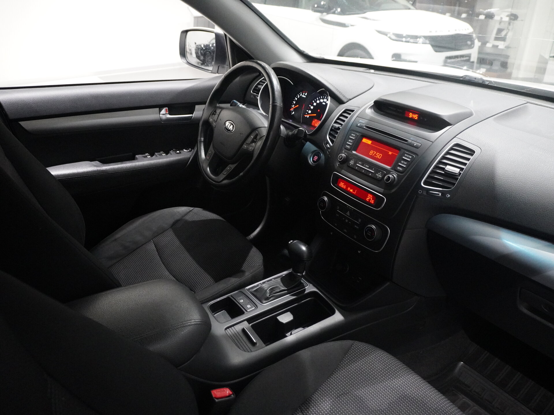 Автомобиль Kia Sorento 2.4 AT (175 л.с.) 4WD - 11