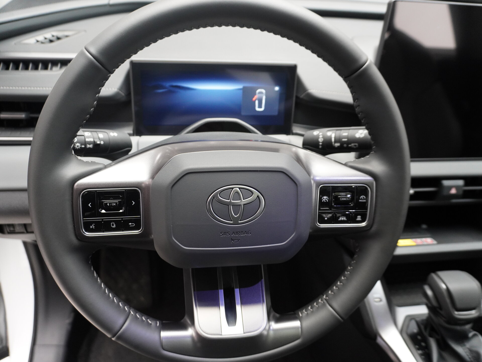 Автомобиль Toyota RAV4 2.0 CVT (171 л.с.) 4WD - 16