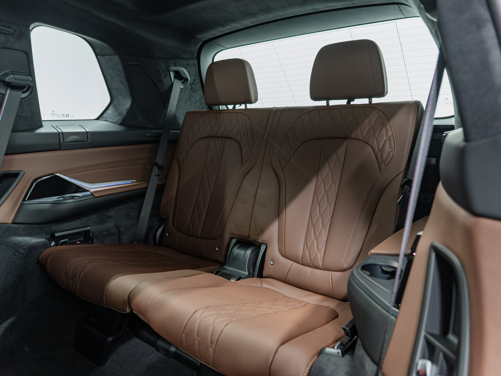 Автомобиль BMW X7 40i 3.0 AT (381 л.с.) 4WD - 16
