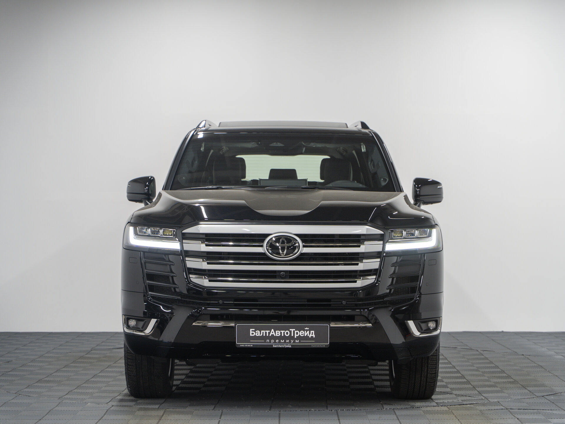 Автомобиль Toyota Land Cruiser 3.4 AT (415 л.с.) 4WD - 3