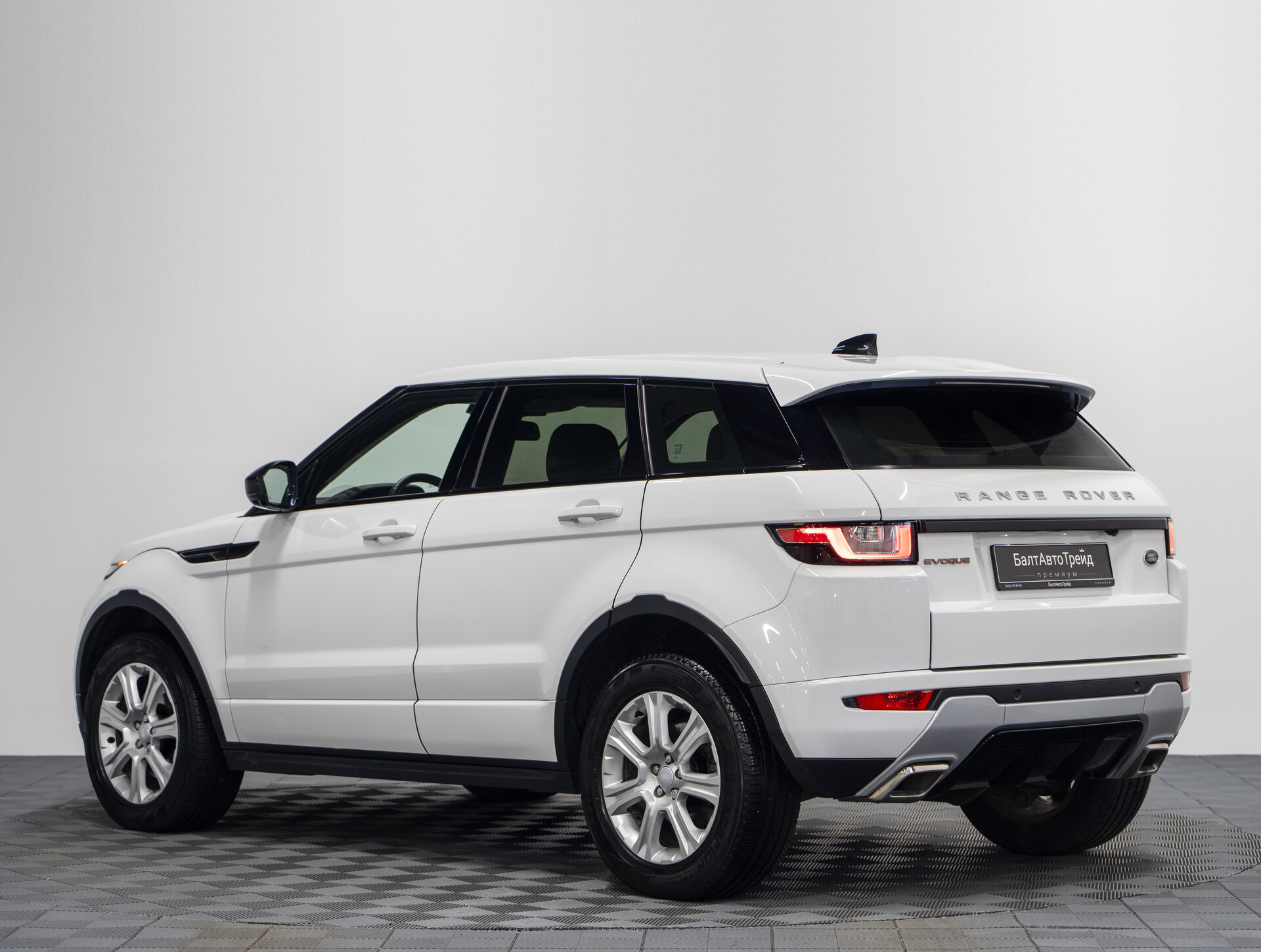 Автомобиль Land Rover Range Rover Evoque 2.0d AT (150 л.с.) 4WD - 9