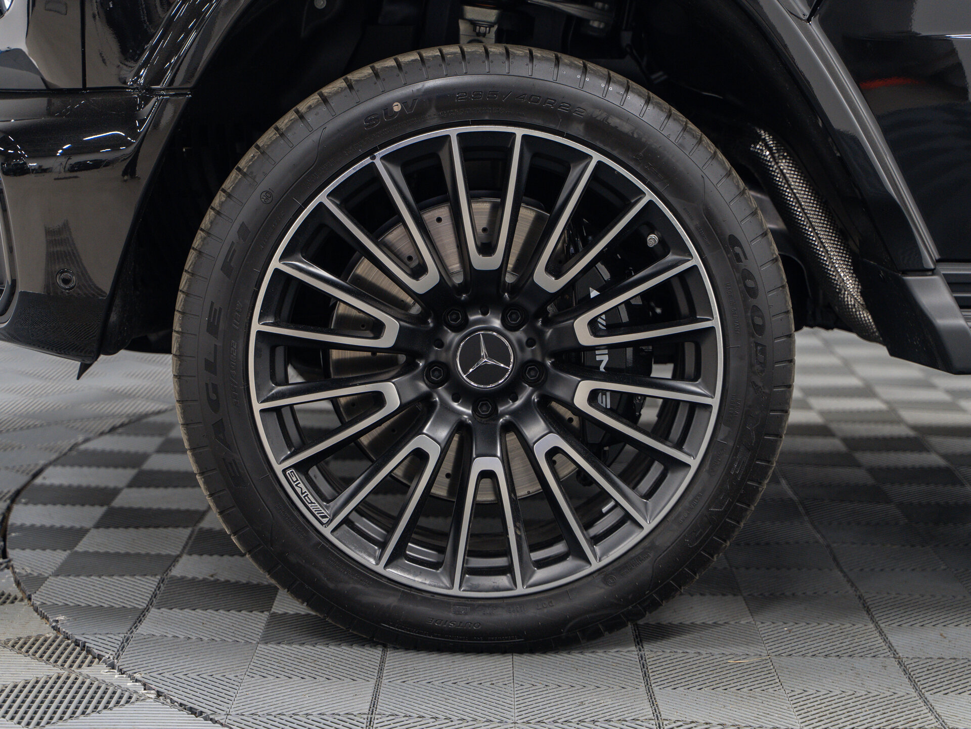 Автомобиль Mercedes-Benz G-Класс AMG 63 AMG 4.0 AT (585 л.с.) 4WD - 3