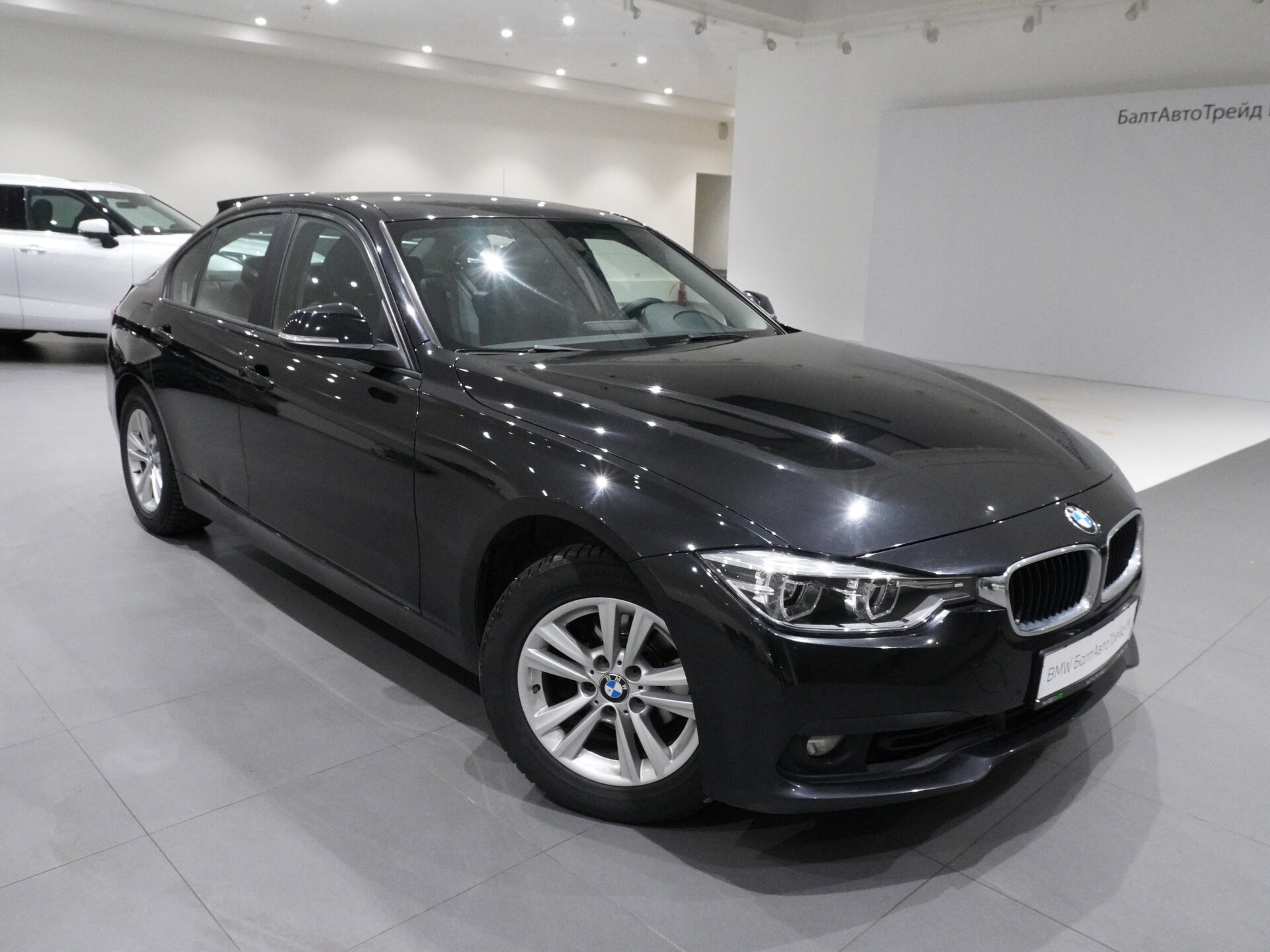 Автомобиль BMW 3 серии 318i 1.5 AT (136 л.с.) - 3
