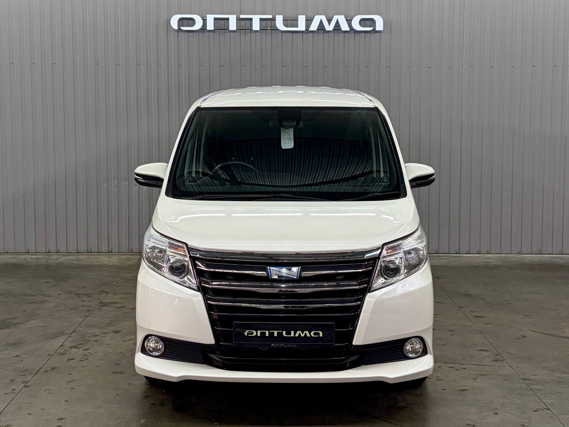Toyota Noah 