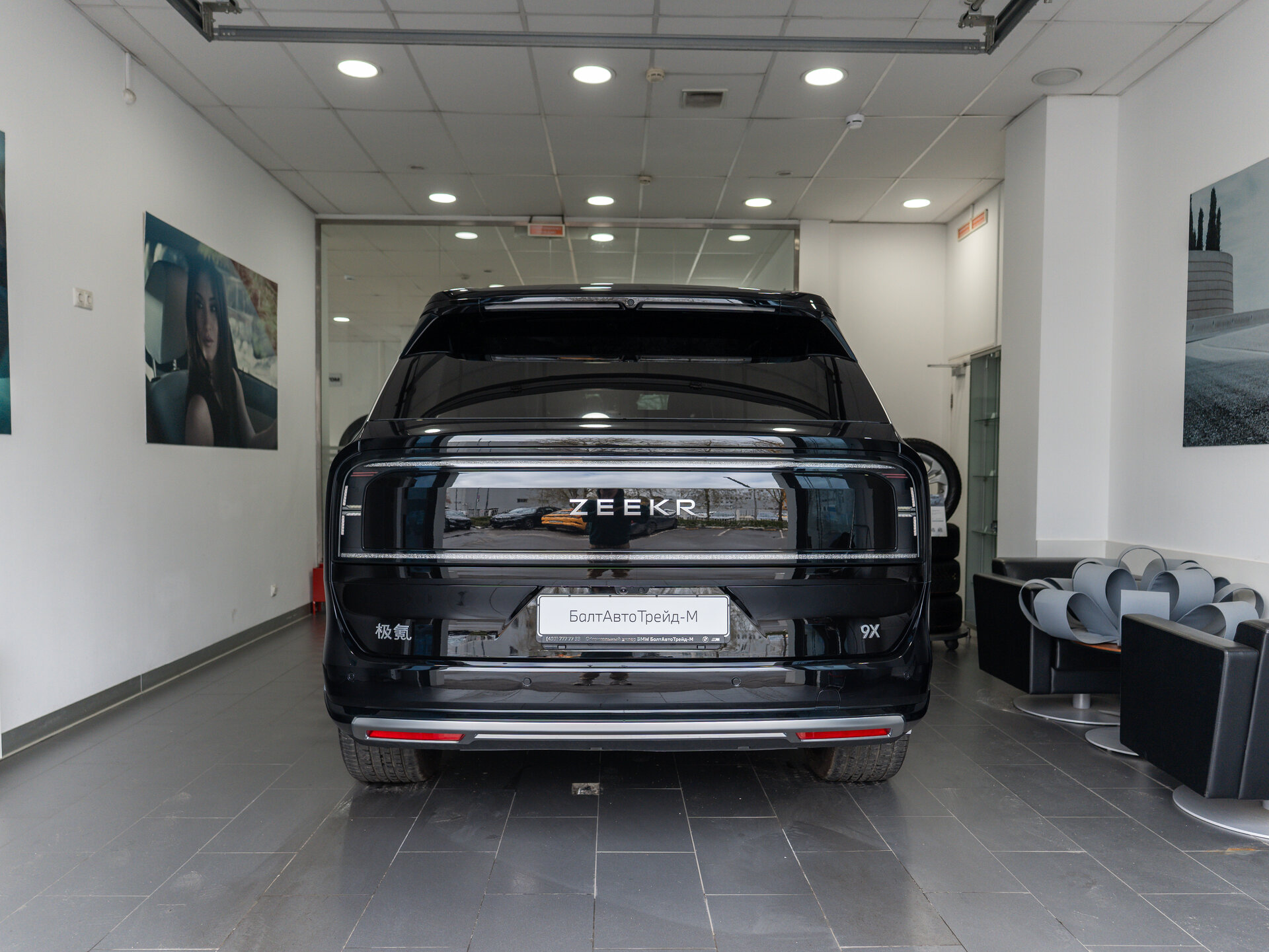 Автомобиль Zeekr 9X 55 kWh 2.0hyb AT (898 л.с.) 4WD - 6