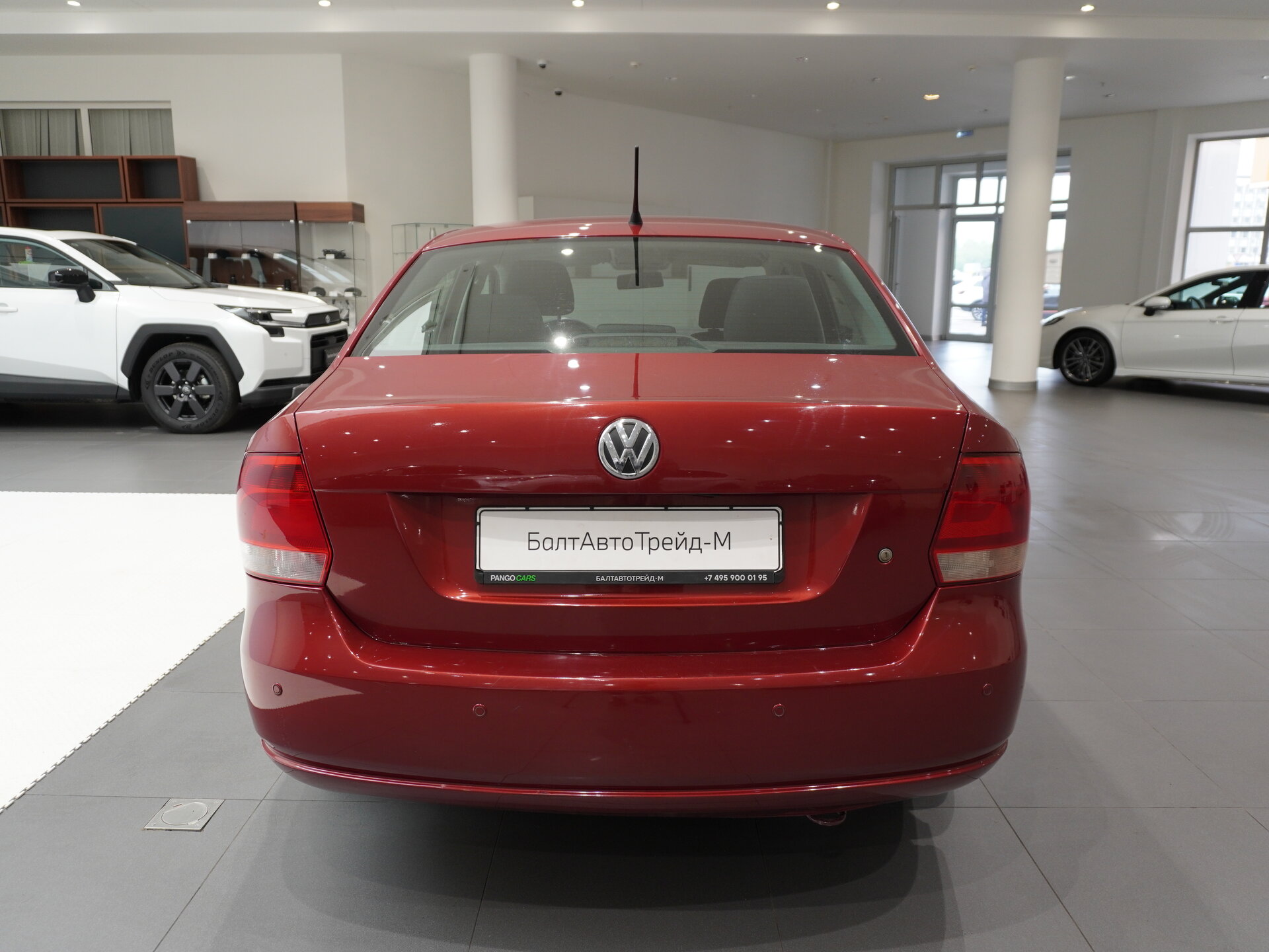 Автомобиль Volkswagen Polo 1.6 AT (105 л.с.) - 5
