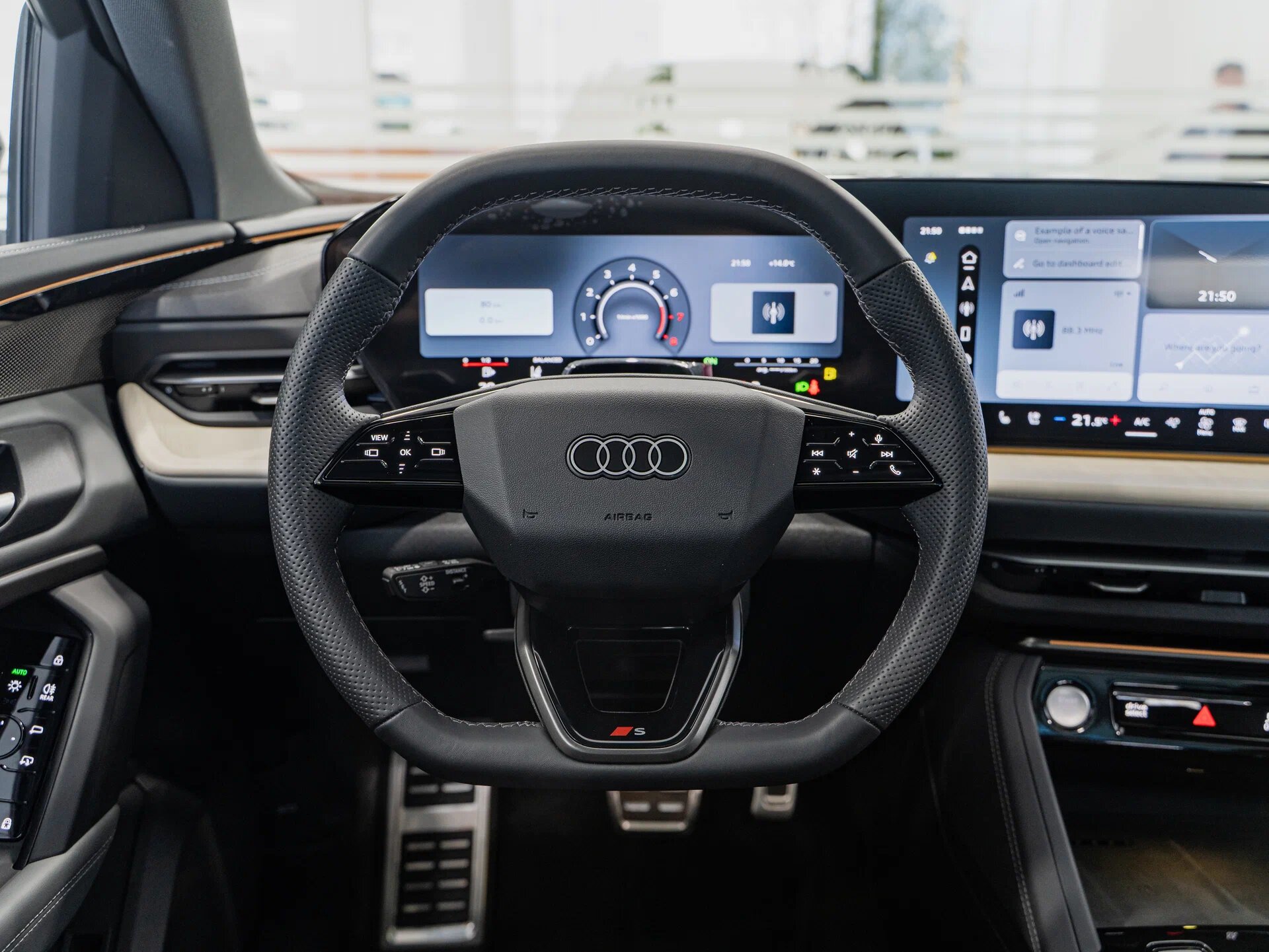 Автомобиль Audi Q5 L 2.0 AMT (204 л.с.) 4WD - 12
