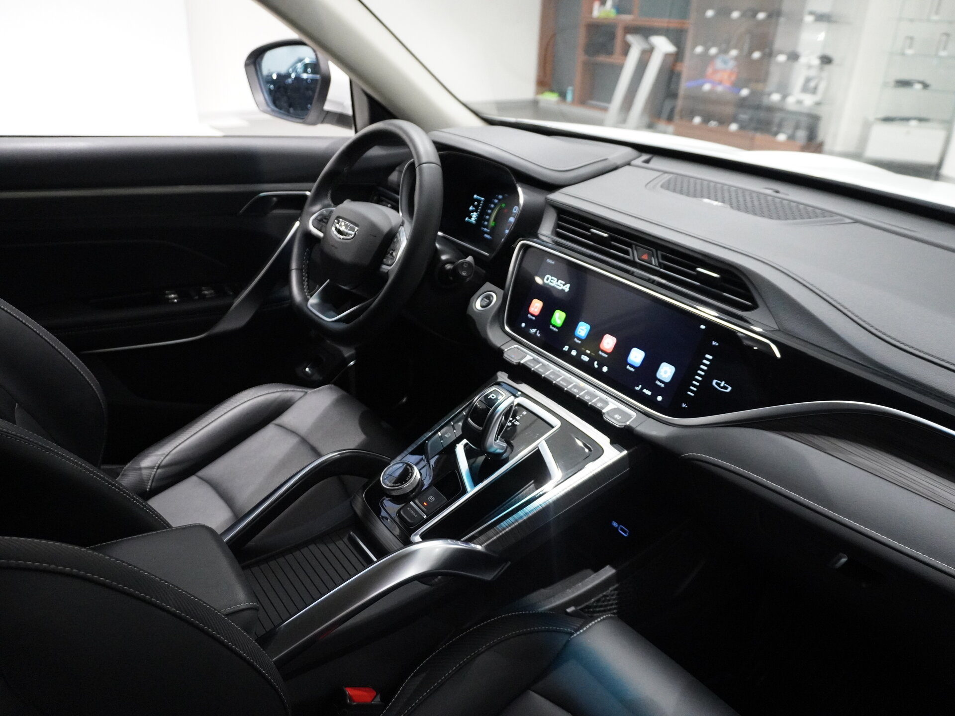 Автомобиль Geely Atlas Pro 1.5 AMT (177 л.с.) 4WD - 11