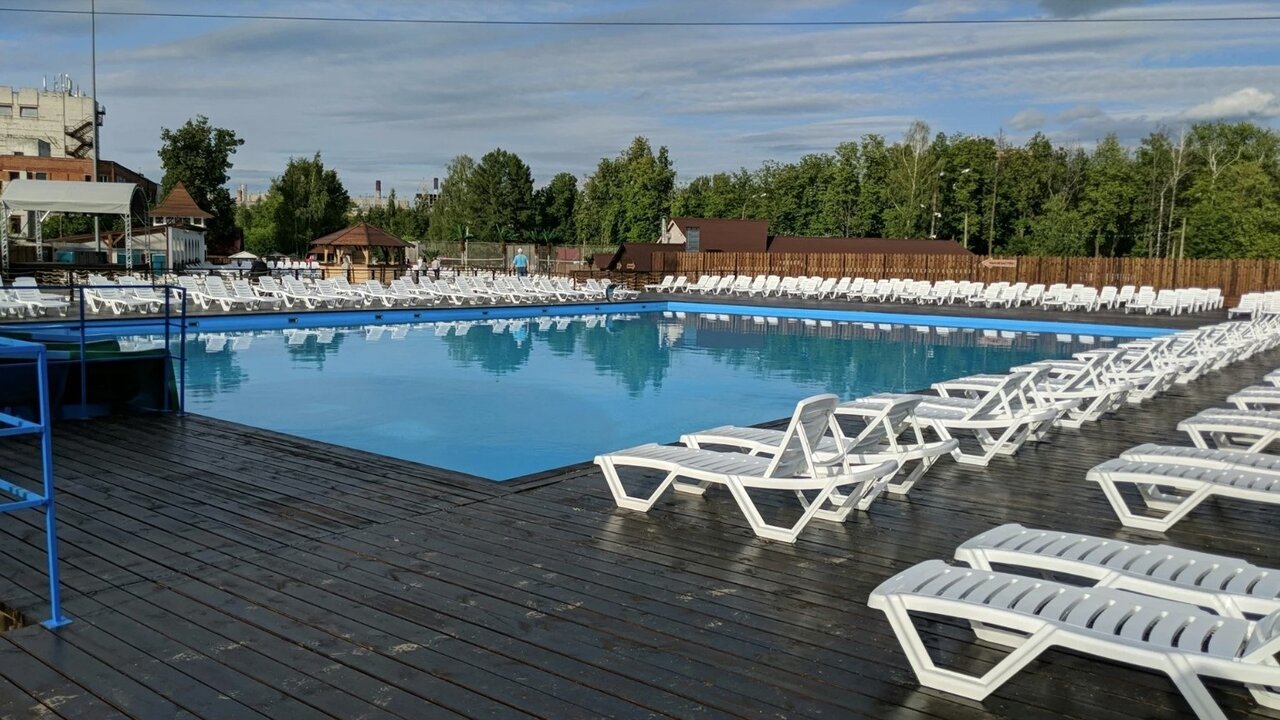 «Лето у воды в Нижнем Новгороде. От пляжей и бассейнов до аквапарков» фото материала