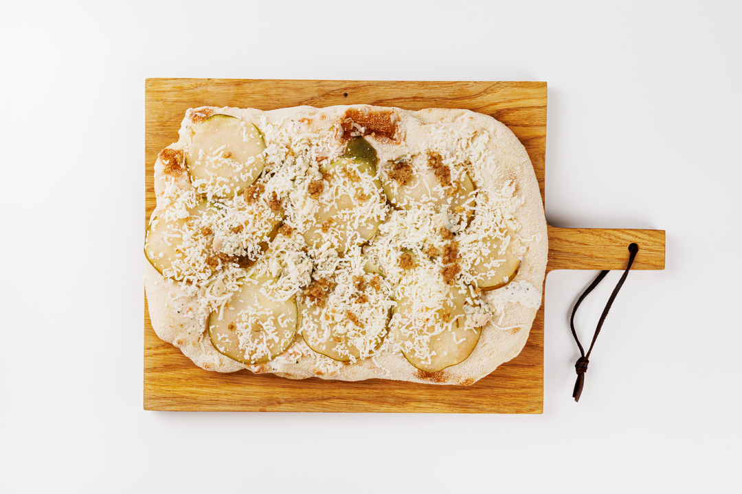 

Пицца ВкусВилл римская Груша с сыром с голубой плесенью 440 г