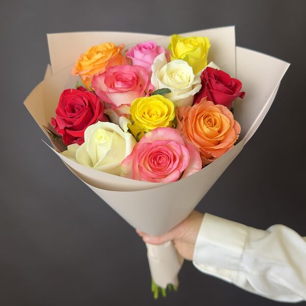 Букет цветов из 11 микс роз Россия