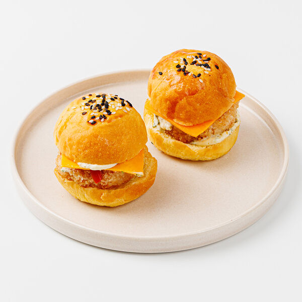 Бургеры с куриной котлетой и сыром Чеддер