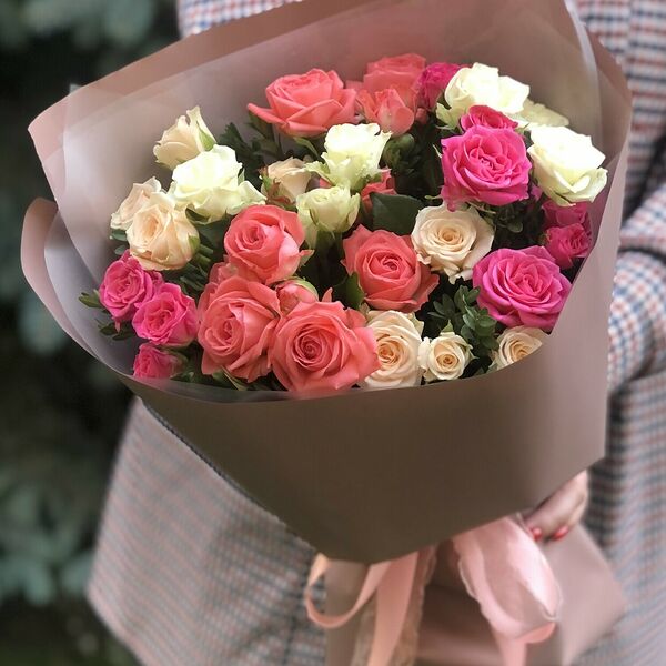 Букет кустовых роз