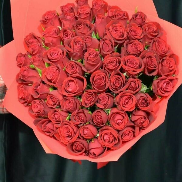 35 красных роз