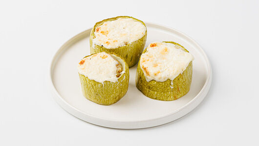Кабачки фаршированные мясом и рисом