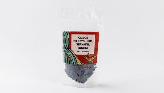 Смесь из клубники, черники, вишни