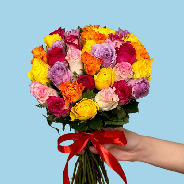 Букет цветов из 31 розы микс 40 см МП лента