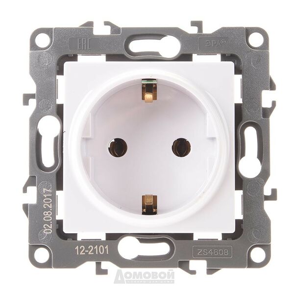 Розетка ЭРА 12 одинарная с заземлением без шторок белая