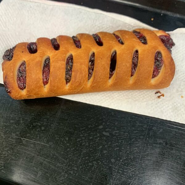 Булочка слоеная  