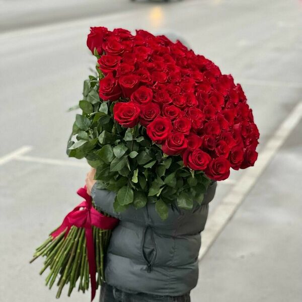 Букет из метровых роз