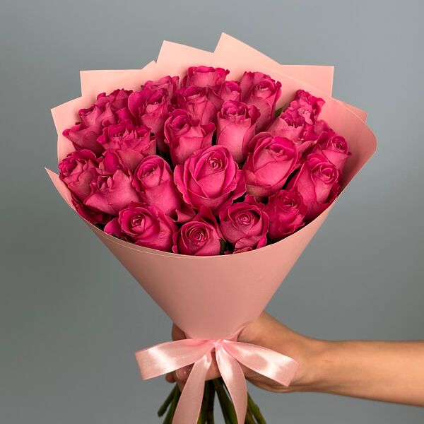 Букет цветов из 25 розовых роз 40 см МП пленка