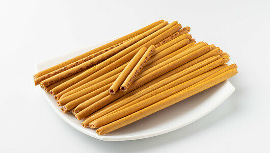 Соломка с начинкой, со вкусом черной смородины