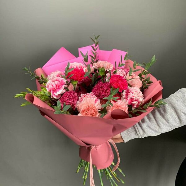Розовый букет из диантусов