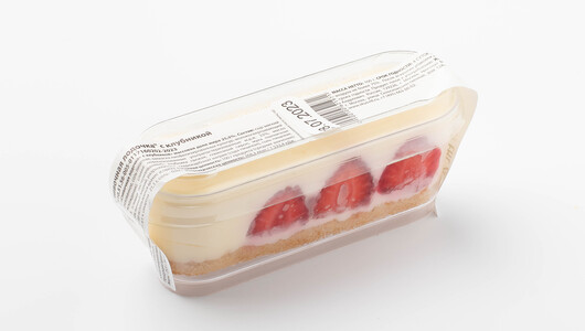 

Десерт Сливочная лодочка с клубникой, 100г