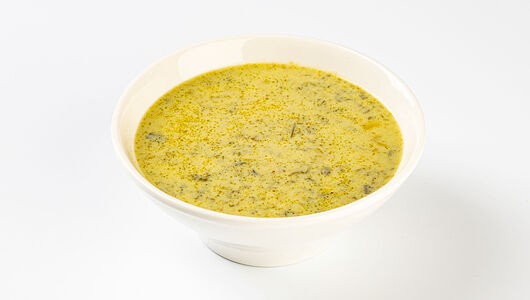 Суп из шпината с филе лосося