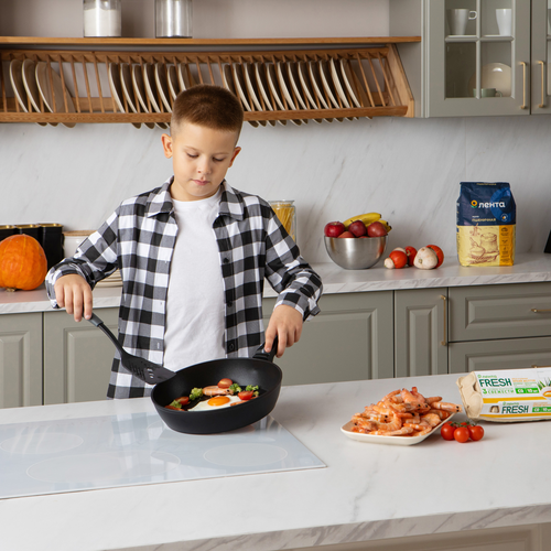 

Креветки Королевские в панцире с головой варено-мороженые вес