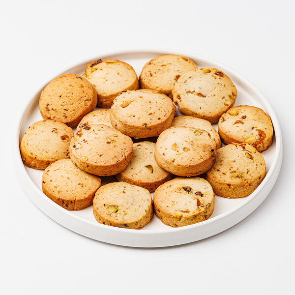 Печенье сахарное с инжиром и фисташками