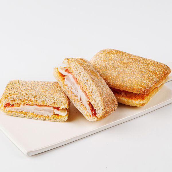 Мини-чиабатта с курицей, моцареллой и соусом острый Чили, 250г