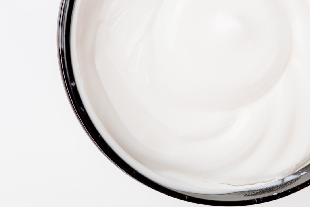 

Крем для тела питательный "Дерево уд", 300 мл