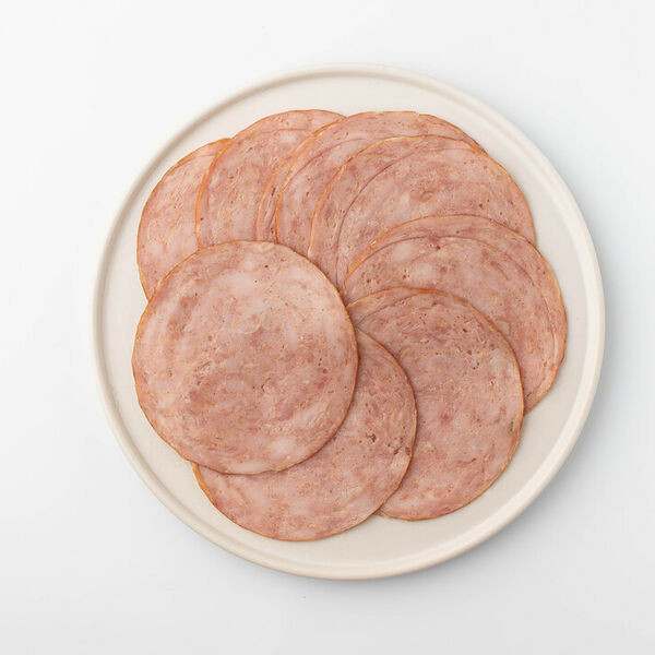 Сервелат с индейкой и говядиной, нарезка