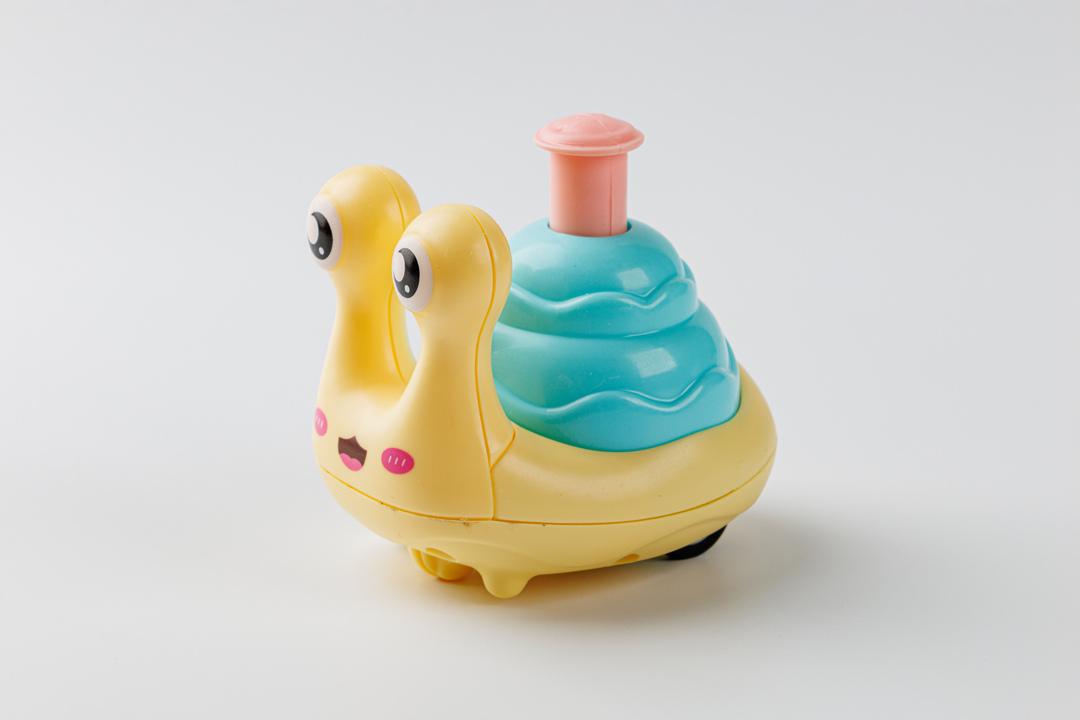 

Игрушка развивающая "Веселая улитка" (инерционная)